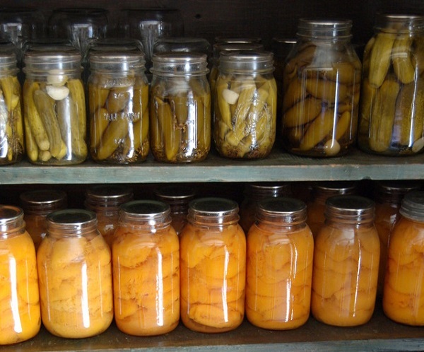 old-fashioned-canned-food-1320032-cropped